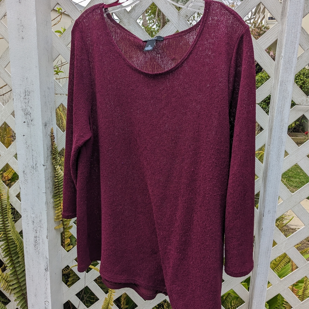 Women's Burgundy Knit Top